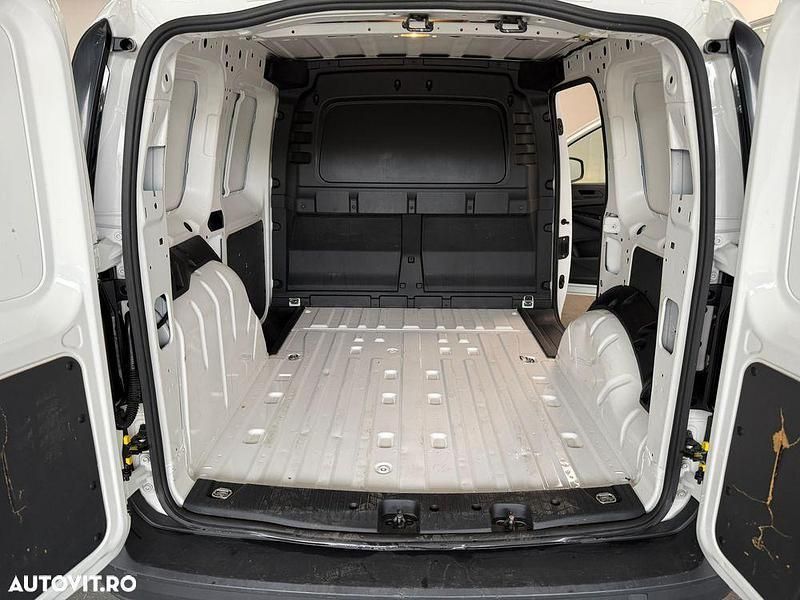 Second-hand VW Caddy 102 CP (75 kW) 2021 Alb Monovolum