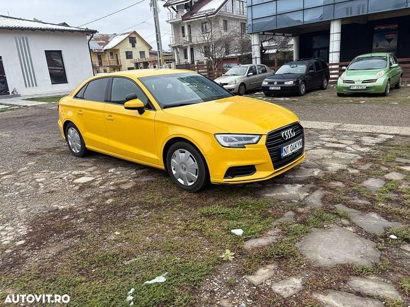 Culoaregalbeuriu Utilizat 2018 Audi A3 Sport Berlinǎ | 14.500 EUR (Preț OK) - Imagine 1/4