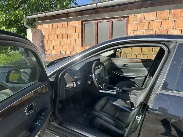 Utilizat 2010 Mercedes A220 Berlinǎ | 3.000 EUR - Imagine 1/3