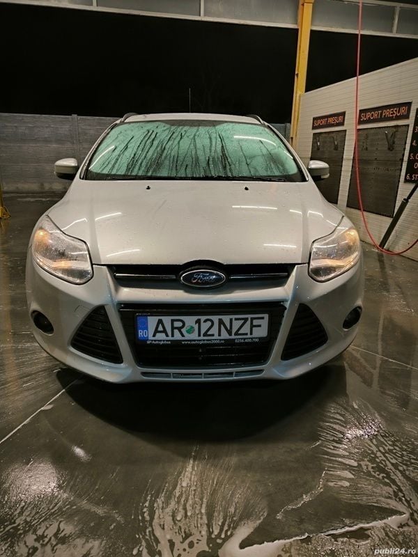 Second-hand Ford Focus 116 CP (85 kW) 2013 Gri Break