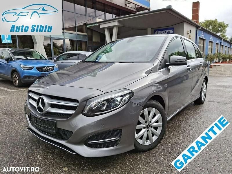 Culoaregri Utilizat 2018 Mercedes B180 Style Monovolum | 14.990 EUR (Scump) - Imagine 1/4