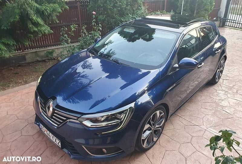 Albastru Utilizat 2017 Renault Mégane IV Bose Edition Hatchback | 12.200 EUR (Puțin scump) - Imagine 1/4