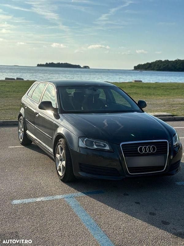 Culoarenegru Utilizat 2010 Audi A3 Sport Hatchback | 4.000 EUR (Preț bun) - Imagine 1/4