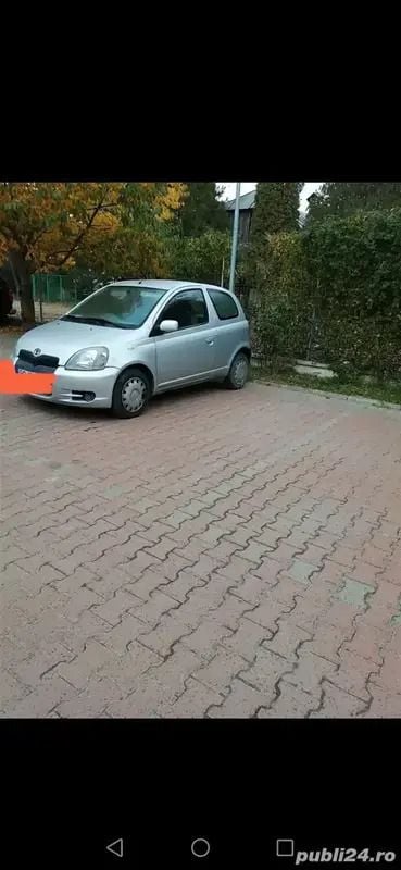 Gri Utilizat 2000 Toyota Yaris Hatchback | 1.300 EUR - Imagine 1/3
