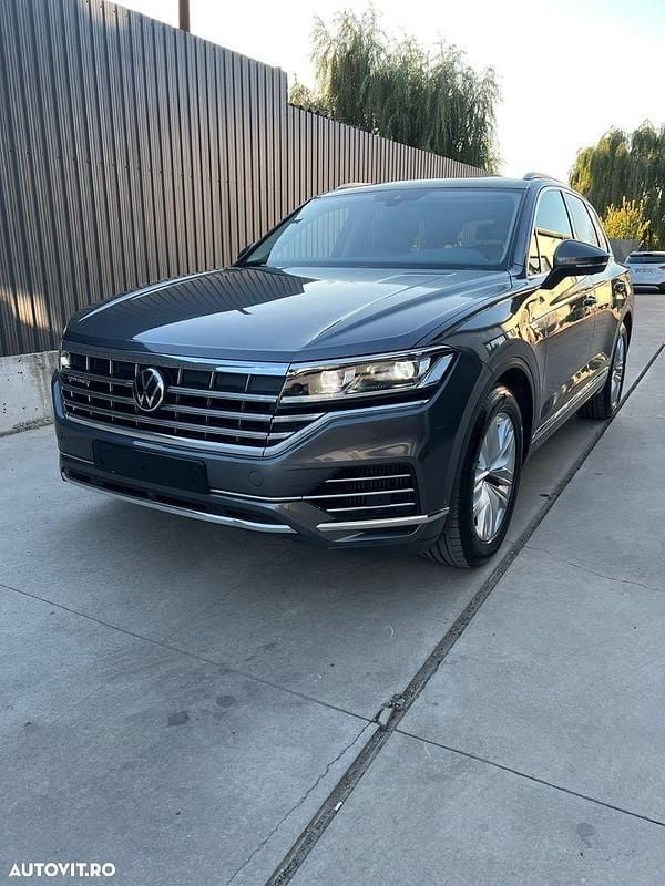 Culoaregri Utilizat 2022 VW Touareg Elegance SUV | 41.900 EUR (Super Preț) - Imagine 1/4