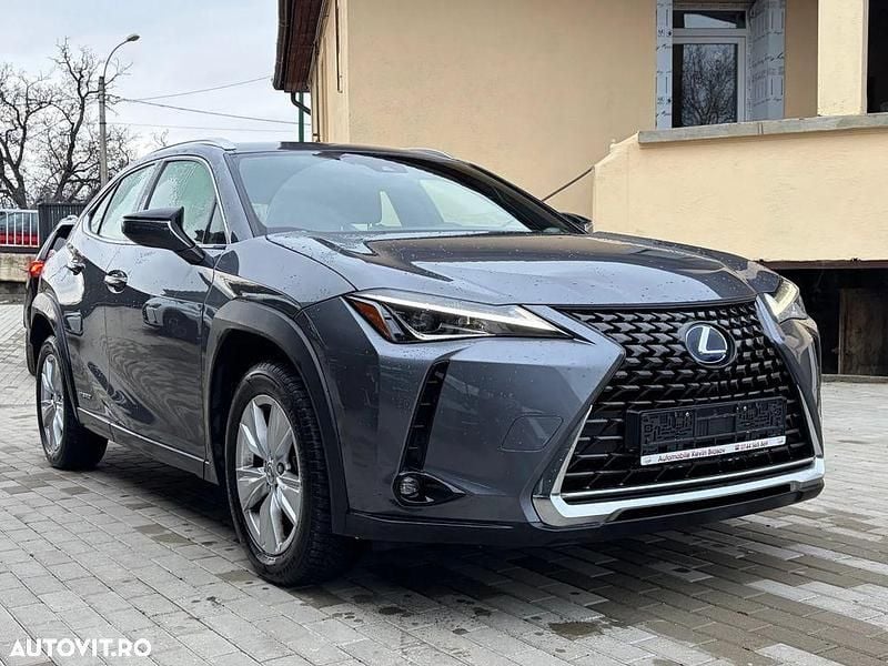 Second-hand Lexus UX 250h Business Edition 184 CP (135 kW) 2022 Culoaregri SUV