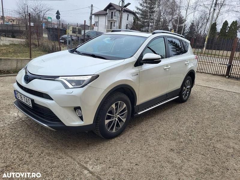 Culoarealb Utilizat 2018 Toyota RAV4 Hybrid Executive SUV | 24.000 EUR (Preț bun) - Imagine 1/4