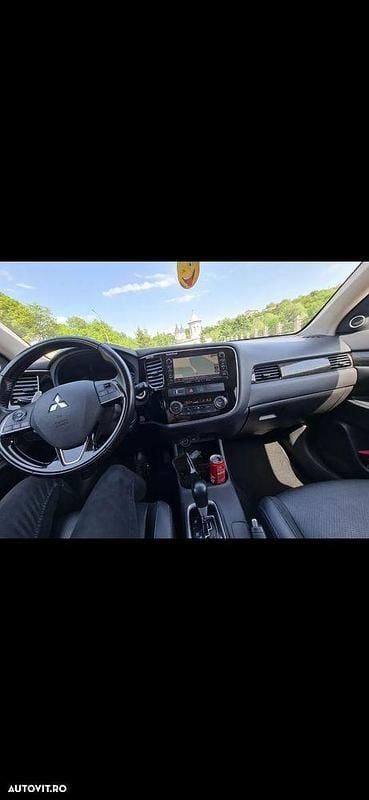 Second-hand Mitsubishi Outlander 150 CP (110 kW) 2016 Maro SUV