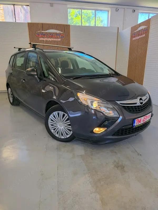 Second-hand Opel Zafira 136 CP (100 kW) 2016 Verde Monovolum