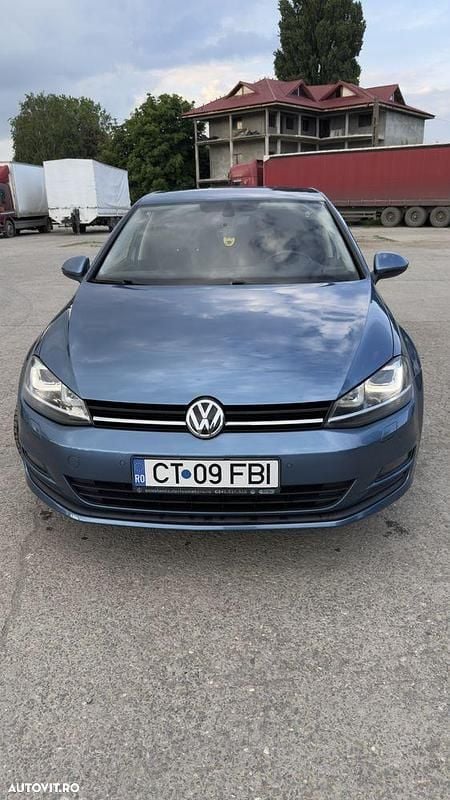 Culoarealbastru Utilizat 2017 VW Golf VII Hatchback | 12.000 EUR (Preț OK) - Imagine 1/4