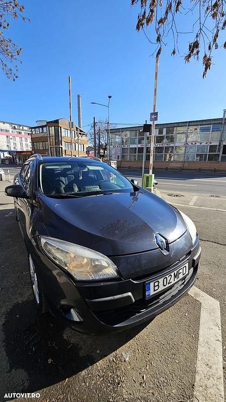 Culoaregri Utilizat 2011 Renault Mégane GrandTour Break | 3.490 EUR (Preț bun) - Imagine 1/4