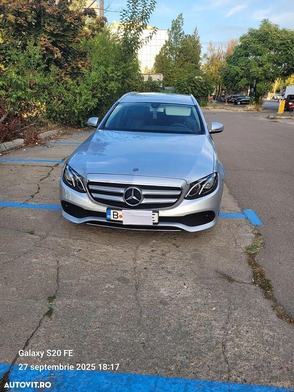 Culoareargint Utilizat 2018 Mercedes E200 Break | 14.900 EUR (Super Preț) - Imagine 1/4
