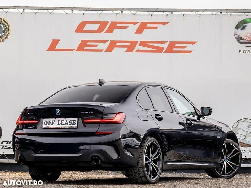 Second-hand BMW 330e M Sport 292 CP (214 kW) 2021 Culoarenegru Berlinǎ