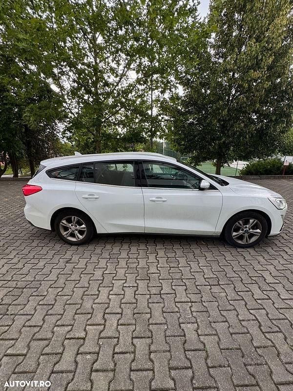 Culoarealb Utilizat 2019 Ford Focus Business Edition Break | 8.400 EUR (Preț OK) - Imagine 1/4