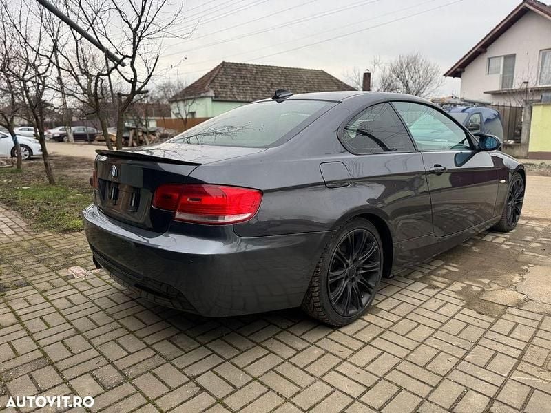 Second-hand BMW 320 177 CP (130 kW) 2009 Culoaregri Coupe