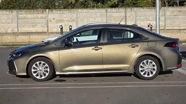 Maro Utilizat 2021 Toyota Corolla Berlinǎ | 18.700 EUR (Preț OK) - Imagine 1/4