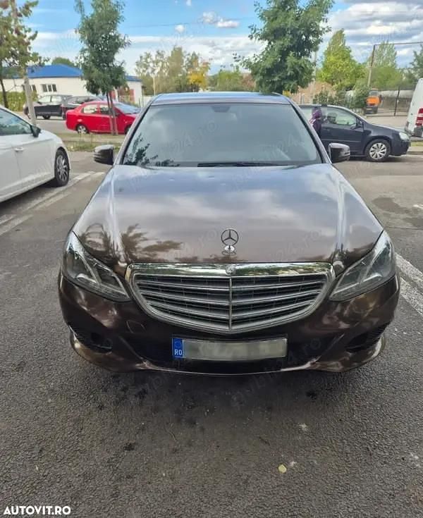Culoaremaro Utilizat 2013 Mercedes E200 Berlinǎ | 7.500 EUR (Preț bun) - Imagine 1/4