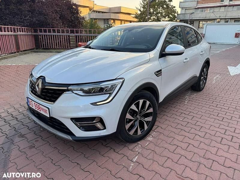 Culoarealb Utilizat 2022 Renault Arkana Techno SUV | 17.990 EUR (Preț bun) - Imagine 1/4