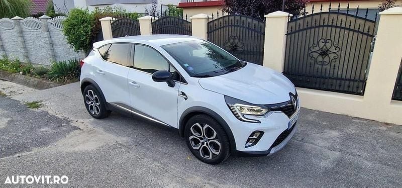 Alb Utilizat 2021 Renault Captur Intens SUV | 14.990 EUR (Preț OK) - Imagine 1/4