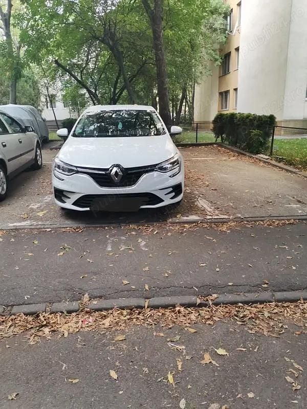 Culoarealb Utilizat 2022 Renault Mégane IV Life Berlinǎ | 9.500 EUR - Imagine 1/4