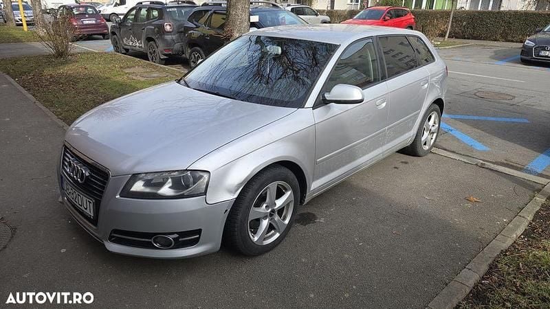 Second-hand Audi A3 105 CP (77 kW) 2011 Culoareargint Hatchback
