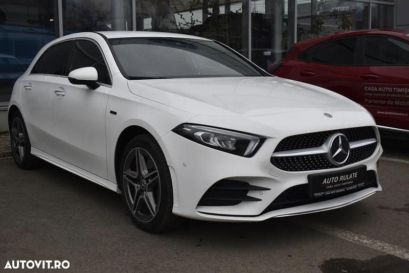 Second-hand Mercedes A250 218 CP (160 kW) 2020 Culoarealb Hatchback