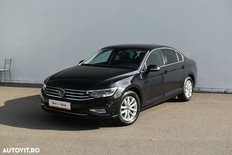 Negru Utilizat 2021 VW Passat Comfortline Berlinǎ | 19.989 EUR (Preț OK) - Imagine 1/4