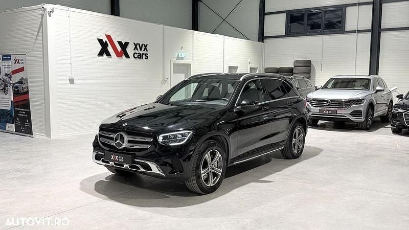 Second-hand Mercedes GLC300e Exclusive 319 CP (234 kW) 2022 Culoarenegru SUV