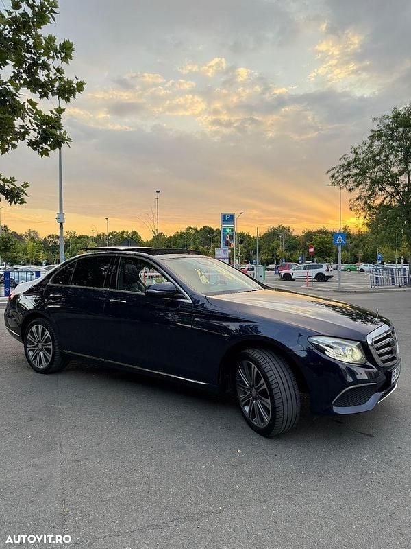 Culoarealbastru Utilizat 2016 Mercedes E350 Berlinǎ | 26.900 EUR (Super Preț) - Imagine 1/4