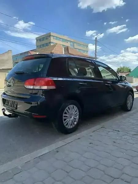 Negru Utilizat 2011 VW Golf VI Black Edition Hatchback | 5.699 EUR (Preț OK) - Imagine 1/4