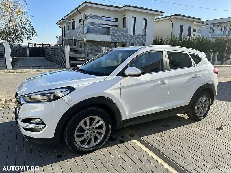 Culoarealb Utilizat 2017 Hyundai Tucson Premium SUV | 13.300 EUR (Preț OK) - Imagine 1/4