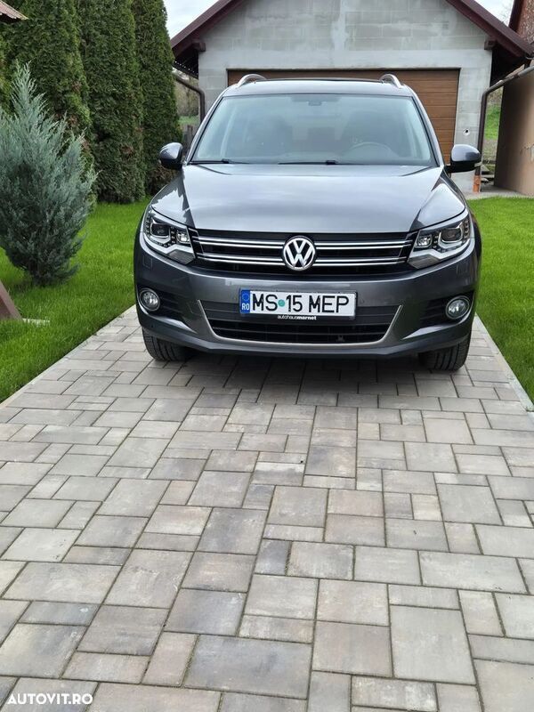 Gri Utilizat 2013 VW Tiguan Sportline SUV | 11.999 EUR (Scump) - Imagine 1/4