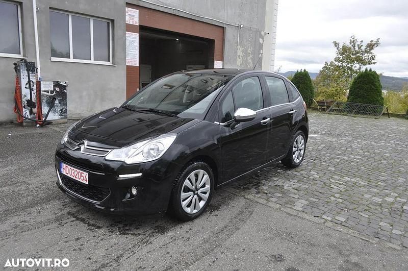 Culoarenegru Utilizat 2014 Citroën C3 Exclusive Hatchback | 3.700 EUR (Preț OK) - Imagine 1/4