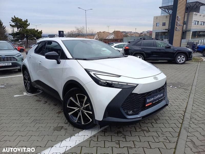 Second-hand Toyota C-HR 197 CP (144 kW) 2025 Culoarealb SUV