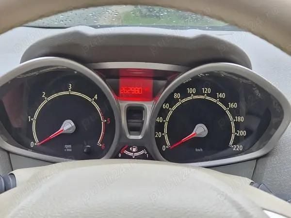 Utilizat 2010 Ford Fiesta Hatchback | 2.800 EUR (Preț OK) - Imagine 1/4