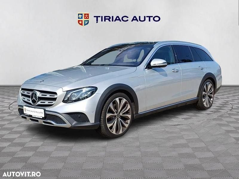 Argint Utilizat 2018 Mercedes E220 Avantgarde Break | 29.900 EUR (Scump) - Imagine 1/4