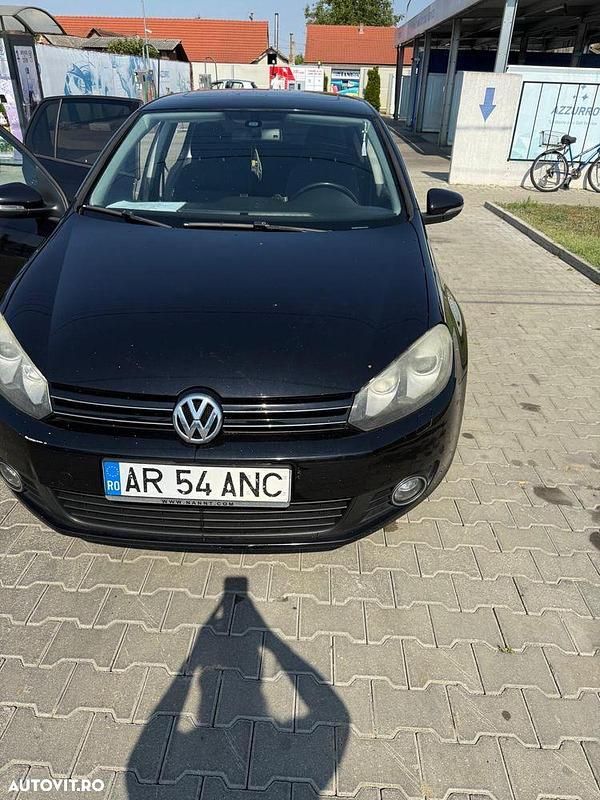 Culoarenegru Utilizat 2010 VW Golf VI | 5.500 EUR (Puțin scump) - Imagine 1/4