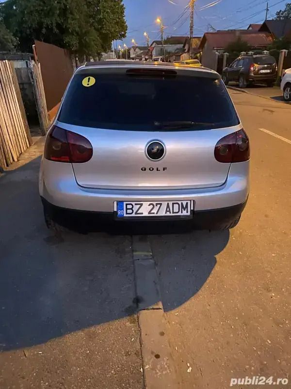 Utilizat 2006 VW Golf V SE Hatchback | 2.200 EUR (Preț OK) - Imagine 1/4