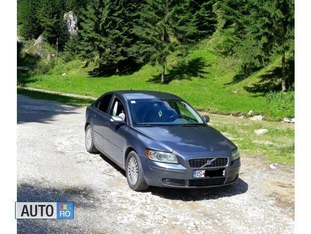 Gri Utilizat 2004 Volvo S40 Berlinǎ | 3.800 EUR (Scump) - Imagine 1/4