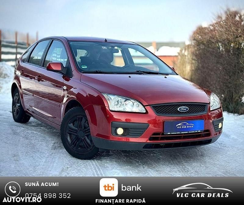 Second-hand Ford Focus Style 115 CP (84 kW) 2006 Culoarerosu Hatchback
