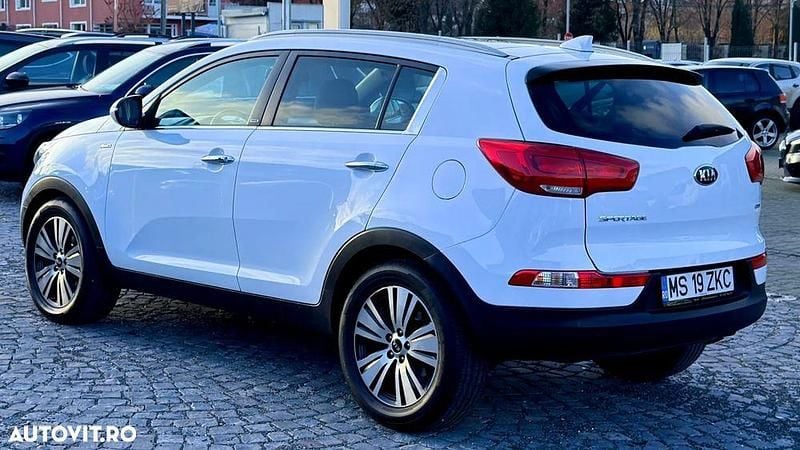 Second-hand Kia Sportage 136 CP (100 kW) 2015 Culoarealb SUV