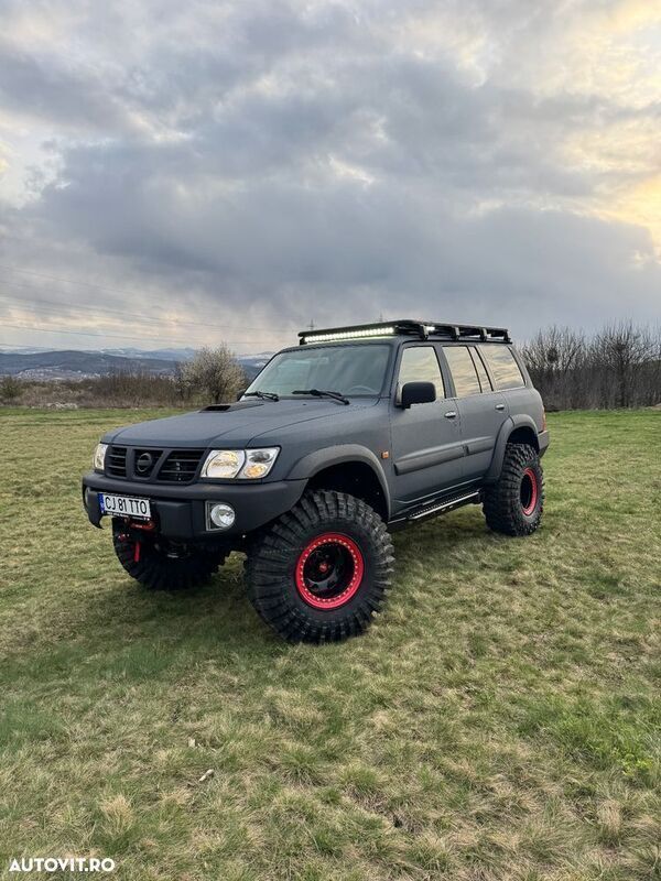 Albastru Utilizat 2005 Nissan Patrol SUV | 36.000 EUR - Imagine 1/4