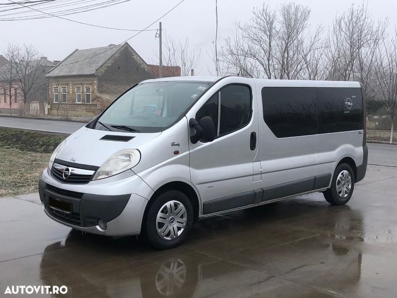 VÄndutÄ Opel Vivaro 9 Locuri 2 0 Dies MaÈini Second Hand De Vanzare