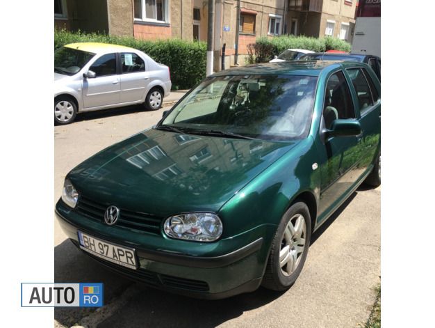 Second-hand VW Golf IV 105 CP (77 kW) 2002 Verde Berlinǎ
