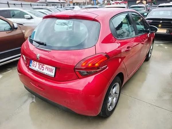 Second-hand Peugeot 208 68 CP (50 kW) 2018 Rosu Hatchback