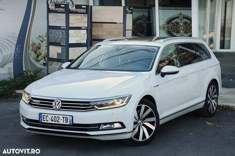 Second-hand VW Passat Highline 240 CP (176 kW) 2016 Culoarealb Break