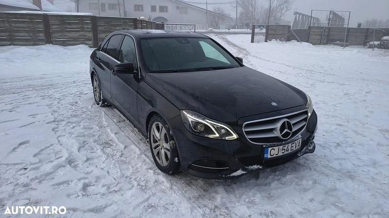 Second-hand Mercedes E200 136 CP (100 kW) 2014 Culoarenegru Berlinǎ
