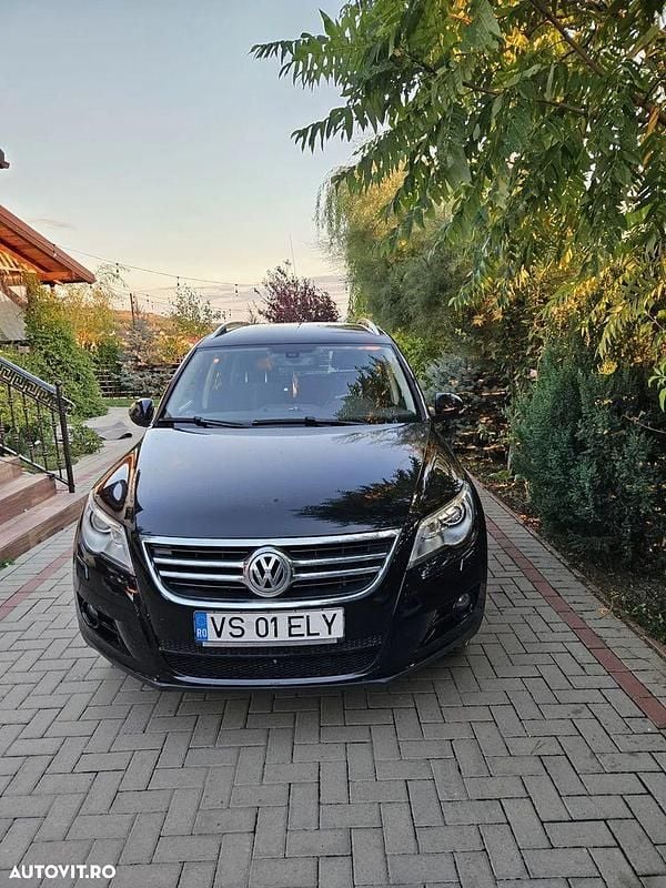 Culoarenegru Utilizat 2011 VW Tiguan Comfortline SUV | 7.500 EUR - Imagine 1/4