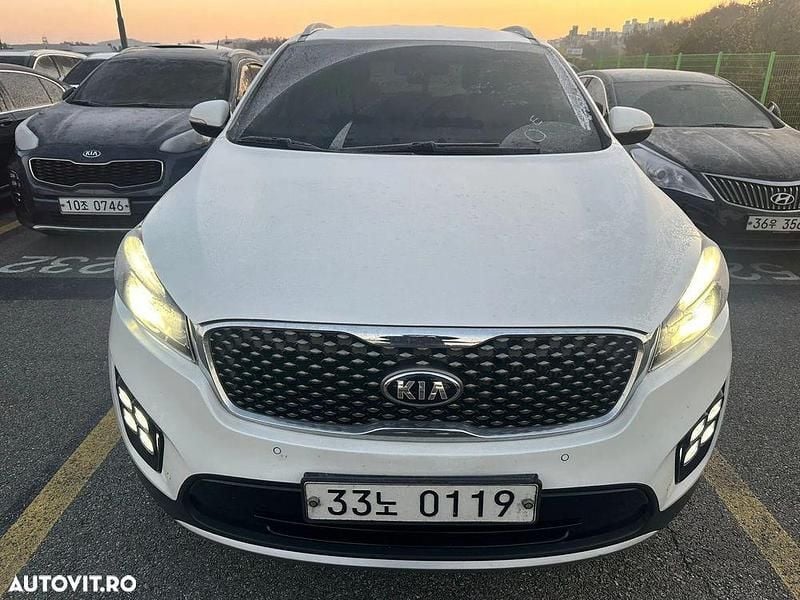 Second-hand Kia Sorento 185 CP (136 kW) 2016 Culoarealb SUV