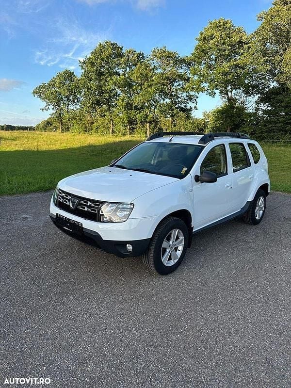 Culoarealb Utilizat 2014 Dacia Duster Lauréate SUV | 6.500 EUR (Preț OK) - Imagine 1/4